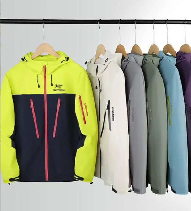 Arcs Men Designer Waterproof Breathable Softshell Jacket Outdoors Sports Coats women Ski Hiking Windproof Winter Outwear Soft Shell men hiking jacket fashion