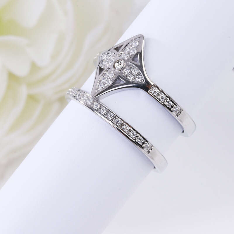 DH collections Luxury - inspired European - American Ins - style Lucky Flower - inspired Diamond - inlaid Fake Two - piece Ring for Women