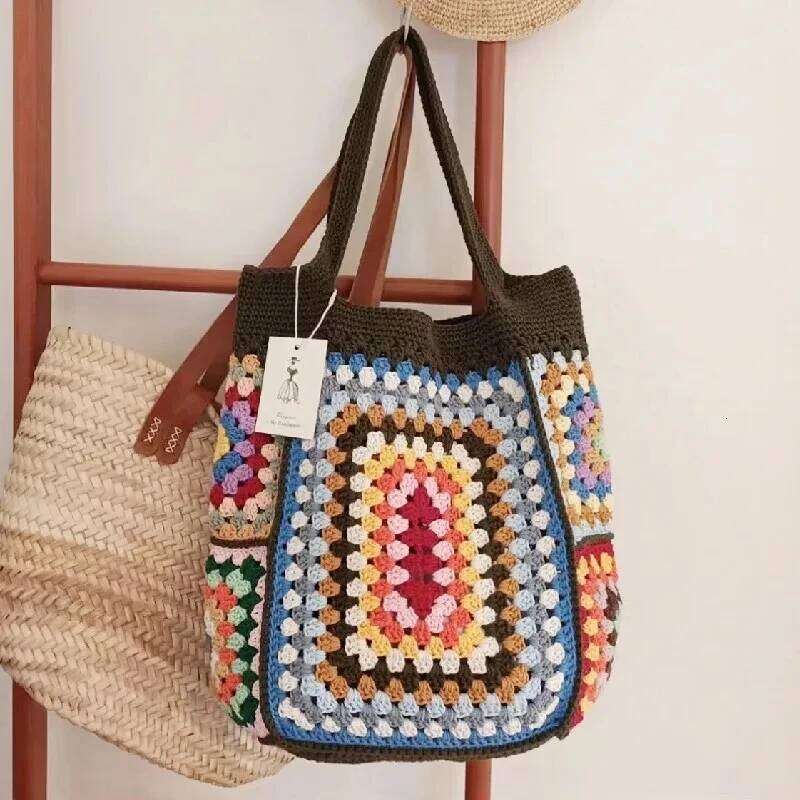 Handwoven grandmother grid women's shoulder with lining handbag, simple and fashionable beach bag, shopping bag