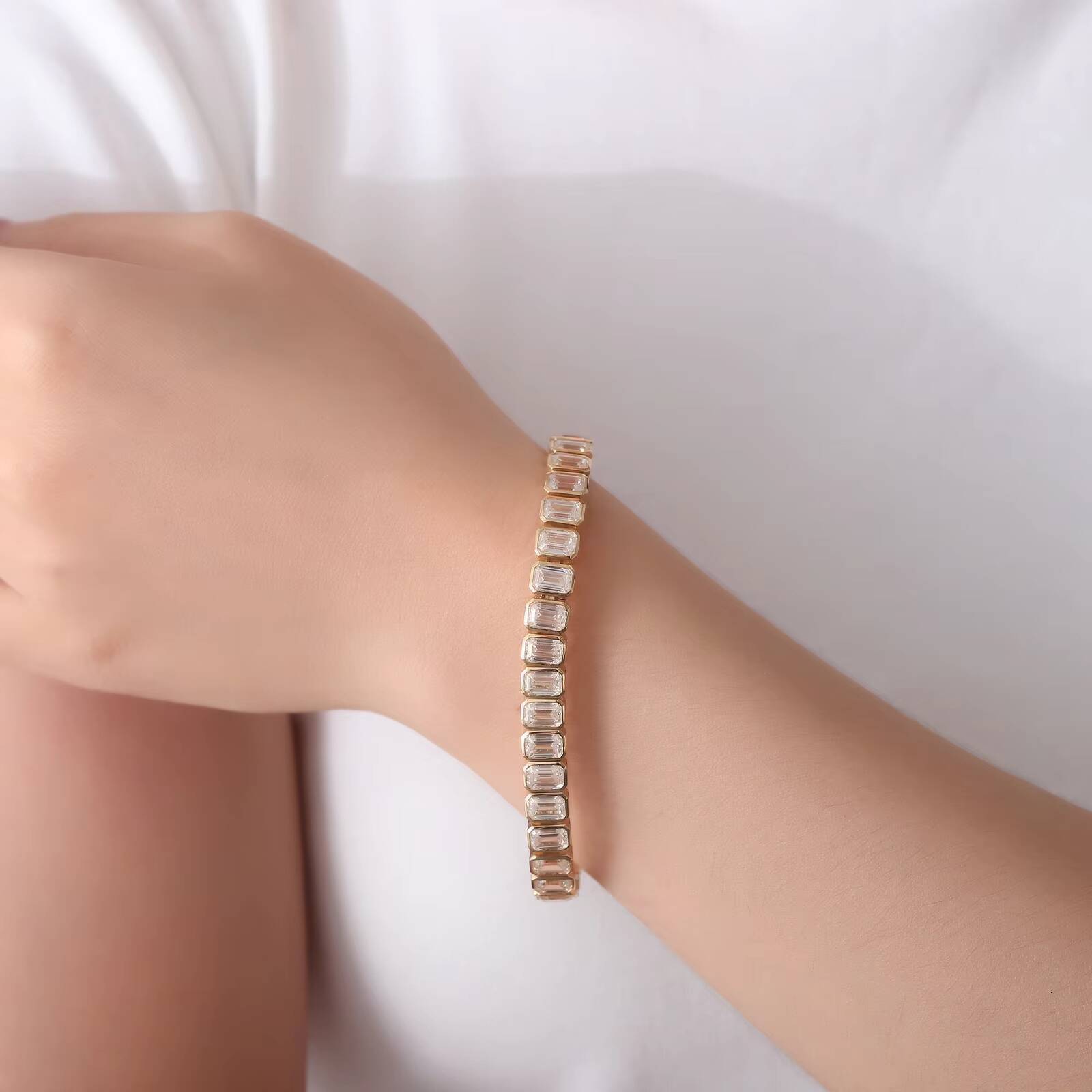 Custom VS D Colour Synthetic Diamond Tennis Bracelet Single Row Gradient 10K Yellow Gold Tennis Bracelet Unisex