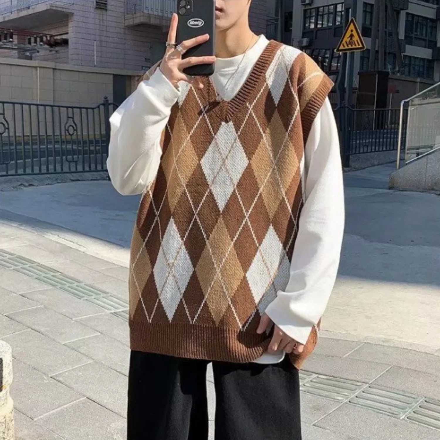 Waistcoat V Neck Solid Color Sweater Man Sleeveless Korean Style Smooth High Quality Vintage Casual Cashmere Knit Vests for MenXJ250904