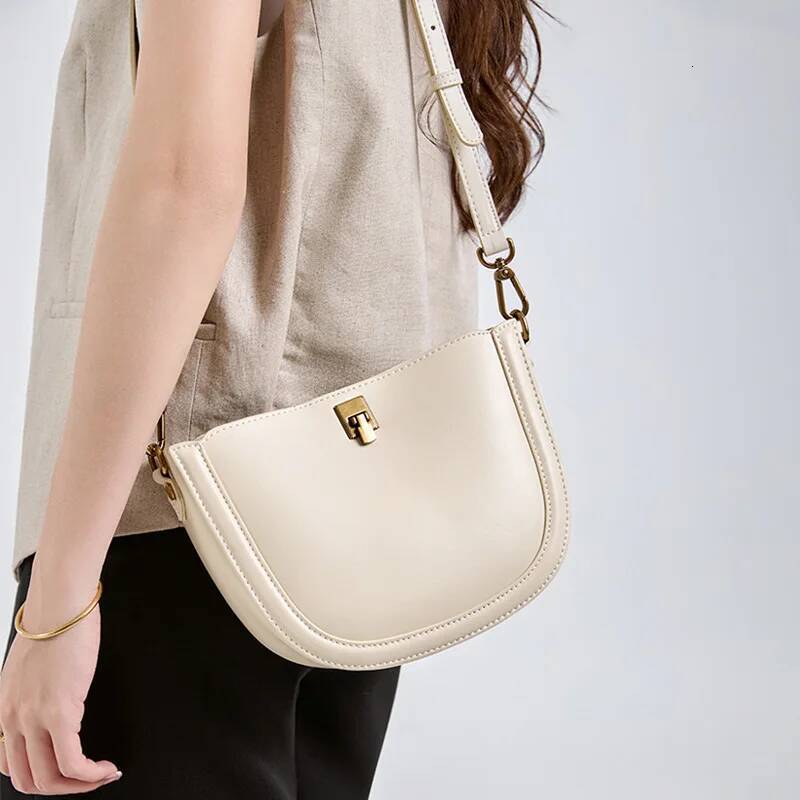 Armpit 2025 New Genuine Leather Women's High-end Crossbody Bag, Light Commuting Shoulder Bag