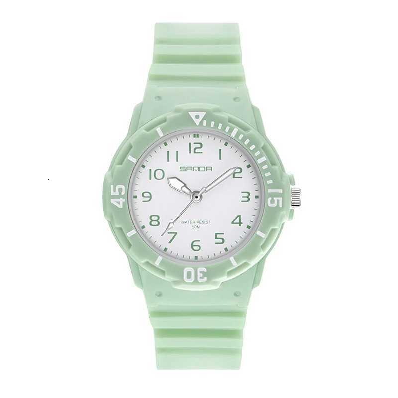 UTHAI Wen Watch Sports Fashion Trend Outdoor Waterproof Creative Fresh Fem High School Student Fashion Quartz Wristwatches X250904
