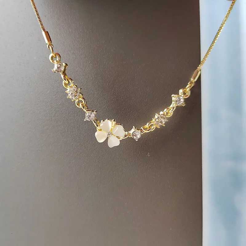 Sweet Gold Color Flower Adjustable Bracelets for Women 2024 New Fashion Rhinestone Party Jewelry Womens Hand BraceletsXJ250904