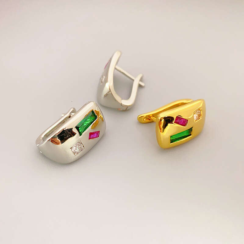 DH collections New Japanese - Korean Style Small and Fresh Diamond - inlaid Earrings. Made of brass electro - plated with 18K real gold