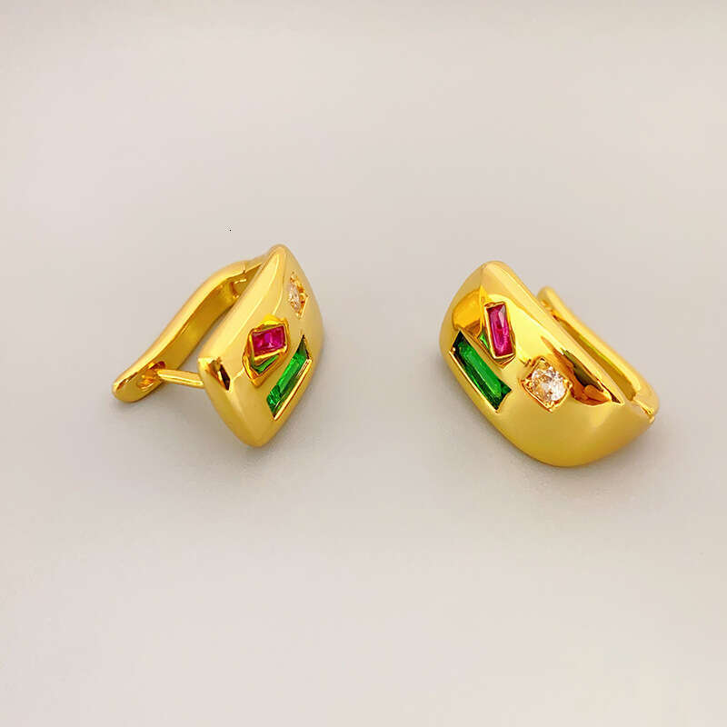 DH collections New Japanese - Korean Style Small and Fresh Diamond - inlaid Earrings. Made of brass electro - plated with 18K real gold