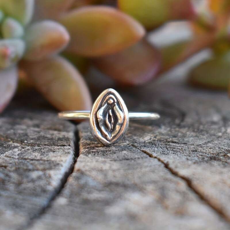 Ring Set New Black Flower Eye Women's Rights Independence Declaration Ring Three-Piece Set Vintage Style