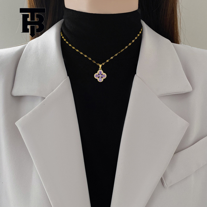 A Novel And Distinct Design Style Featuring Micro-set Emeralds And Amethyst Four-leaf Clover Pendants Titanium Steel Collar Chain Jewelry Designer Nec