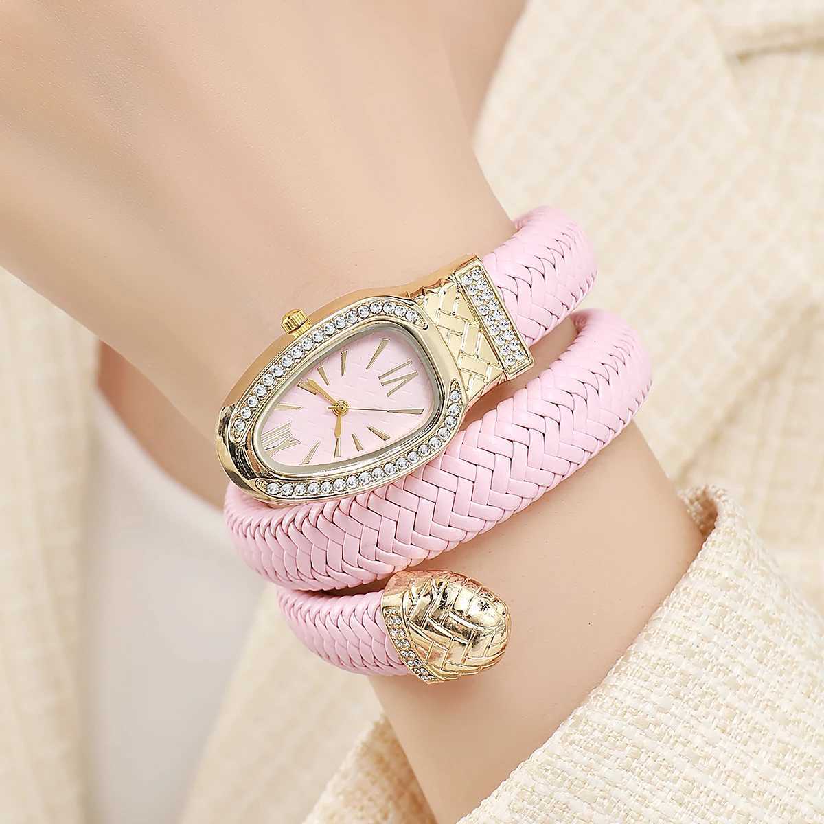 N em forma de cobra diamante incrustado negcios moda casual quartzo temperamento relgio feminino venda quente e explosivo X250904