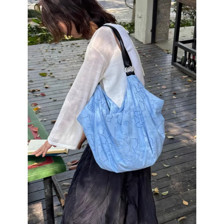 2025 autumn new Korean version niche design casual lazy style handbag lightweight women's shoulder bag designer diagonal cross bag