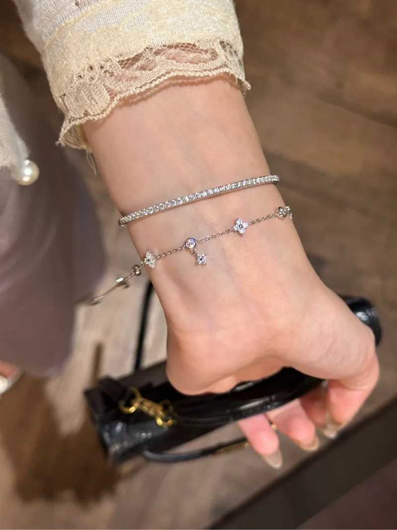 Womens Copper Bracelet New HighEnd Jewelry Minimalist Zircon Chain Bracelet Best Friend Jewelry GiftXJ250904