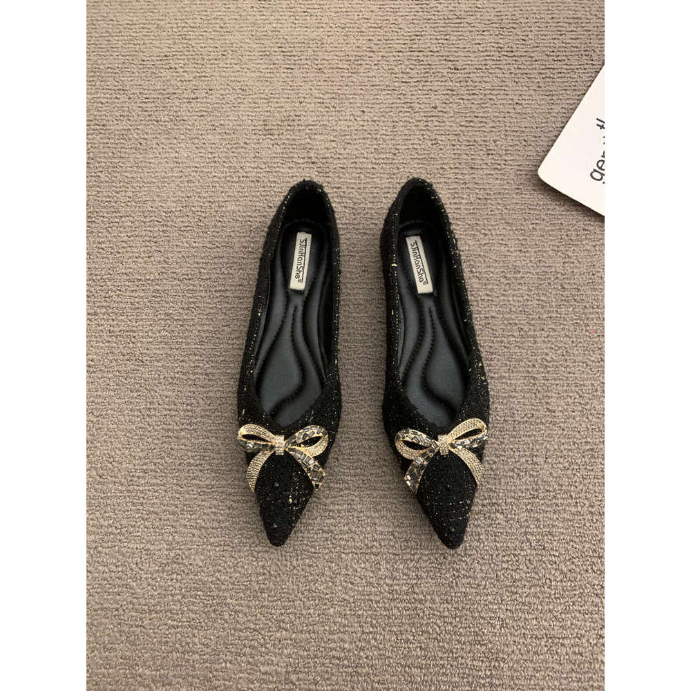 Rhinestone Bow Flat for Women 2025 Spring Autumn Designer Shoe New Pointed Toe Shallow Mouth Commuter Grandma Shoes