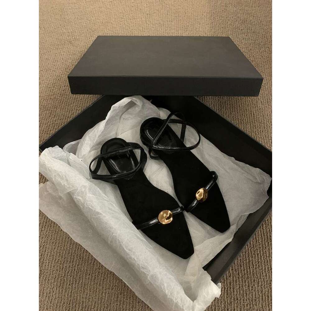 Low Heel Sandals for Women, Summer Outdoor Wear, New Korean Style, French Designer Shoe Chic, Gentle, Matches with Skirts, Black Roman Shoes