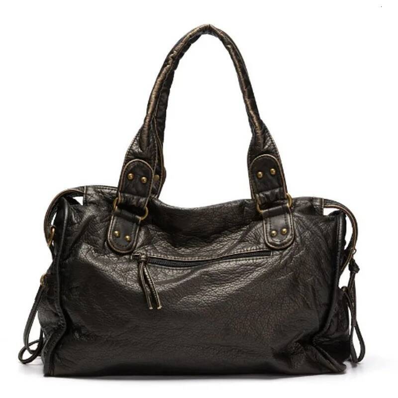 Vintage Large Capacity Women Shoulder Bags Retro Rivet Lady Handbags Tote Soft Pu Leather Crossbody Bag