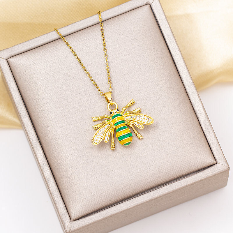 Necklace for Women Animal Titanium Steel Fashion Versatile Electroplated Pendant Niche Design Bee High-end Clavicle Chain