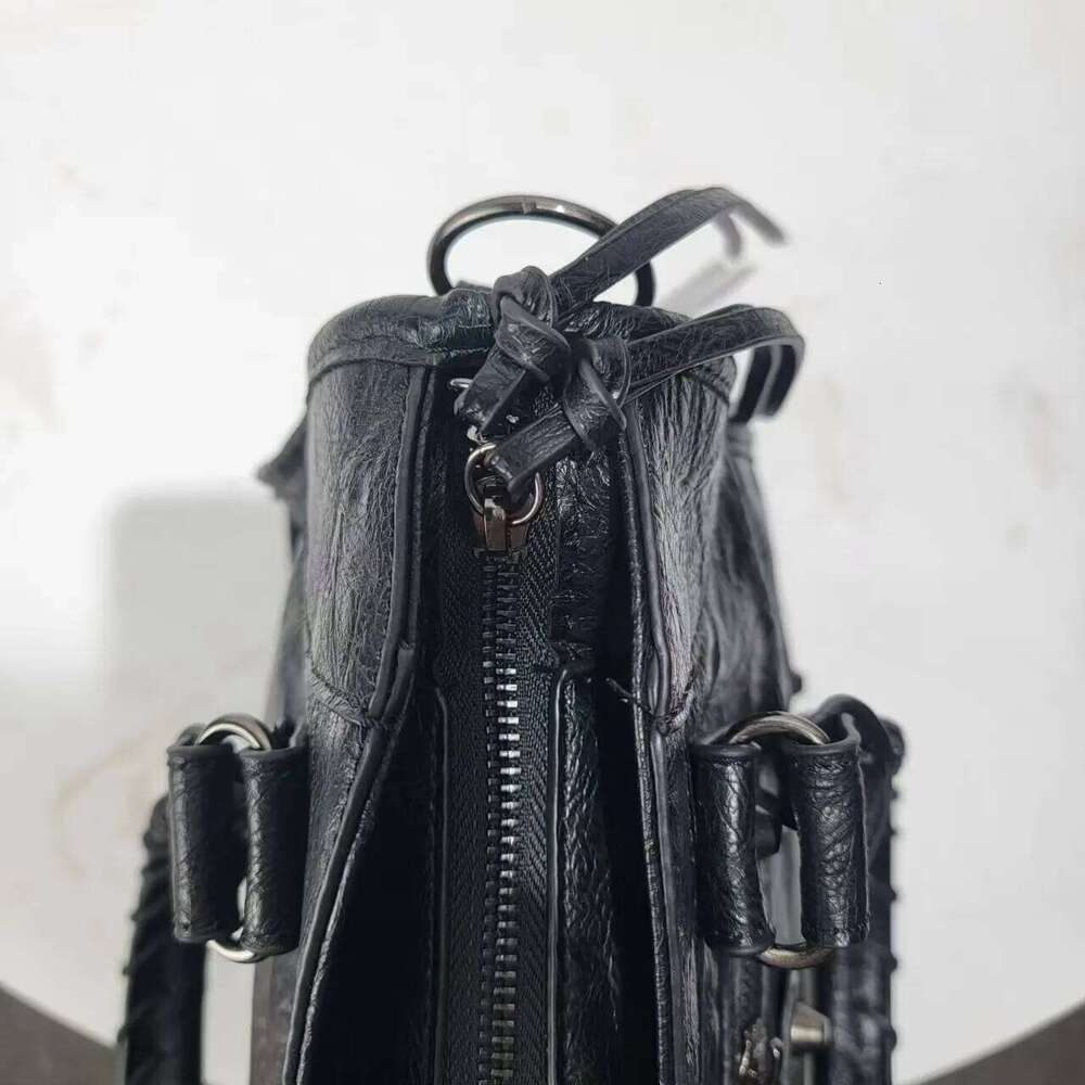 No Good Quality 2025 New Arrival Handbags for Women Famous Brand Shoulder Bag Lady Pu Leather Crossbody Bags motorcycle bag