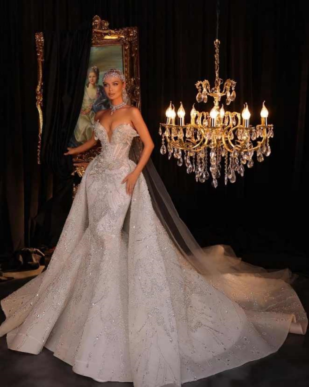 Exquisite Sweetheart Sequins Wedding Dresses For Women Sexy Appliques Lace Bride Dresses Customized Detachable Train Bridal Gown