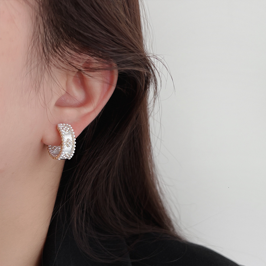 Ladies' Commuting Pearl Earrings High-end Luxury Earrings Ladies' Non Perforated Ear Clips Designer Luxury Free Shipping Ears Niche Ear Acce