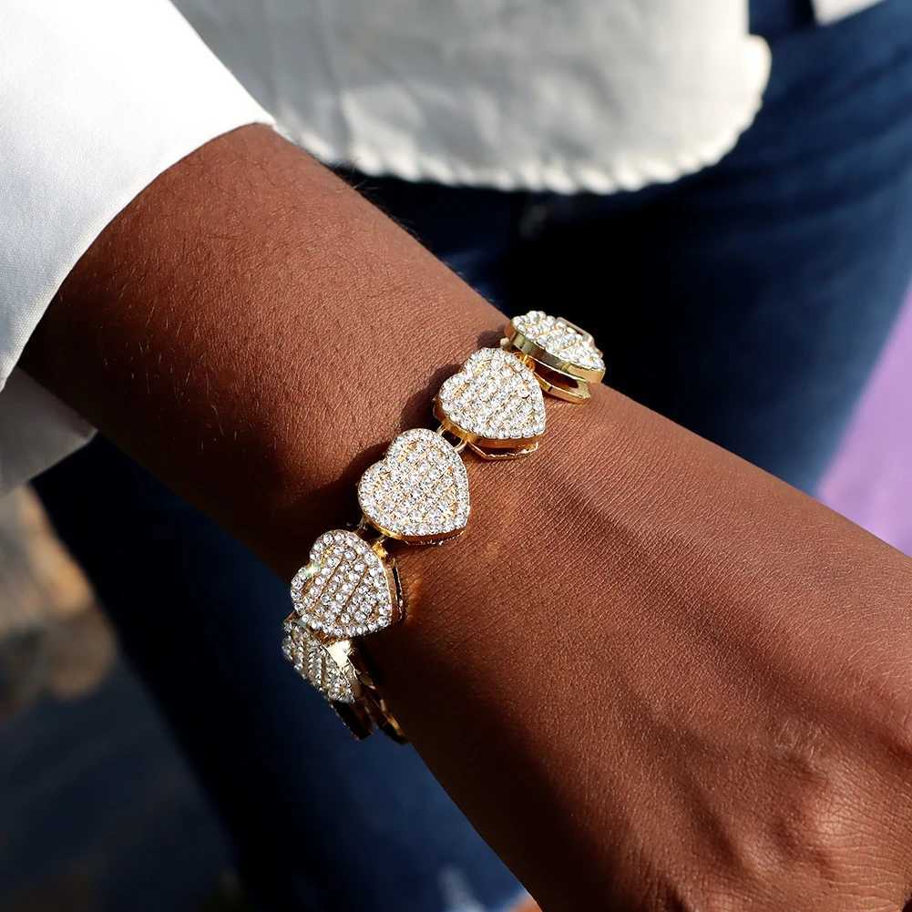 Luxury Bling Crystal Heart Cuban Link Chain Bracelet for Women Full Rhinestone Valentines Day Jewelry Gift Fashion DropShippingXJ250904