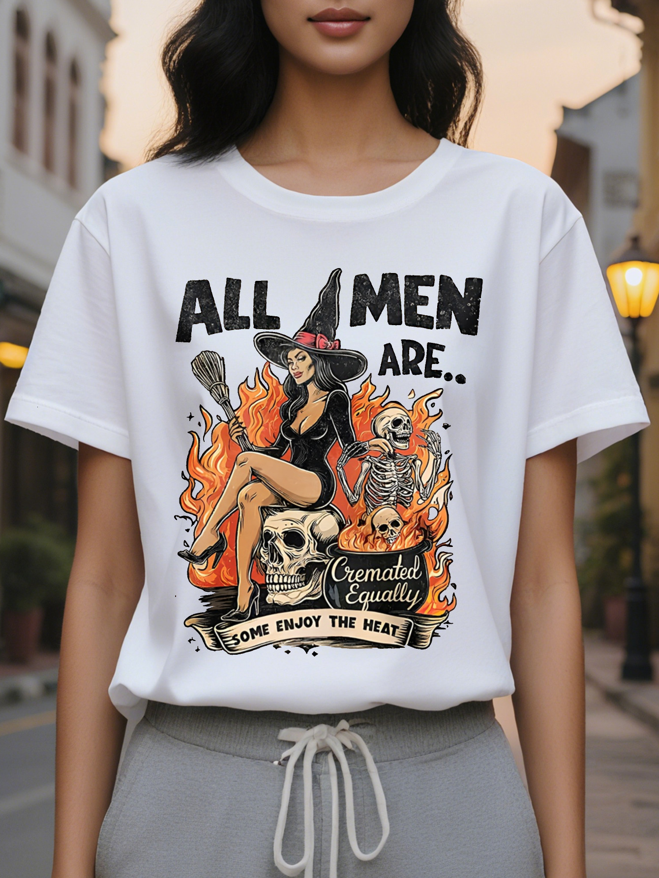 Large XL Women's Halloween Witch Cauldron Graphic Print Sweatshirt Beige with Black Spooky Design Round Neck Pullover for Plus Size