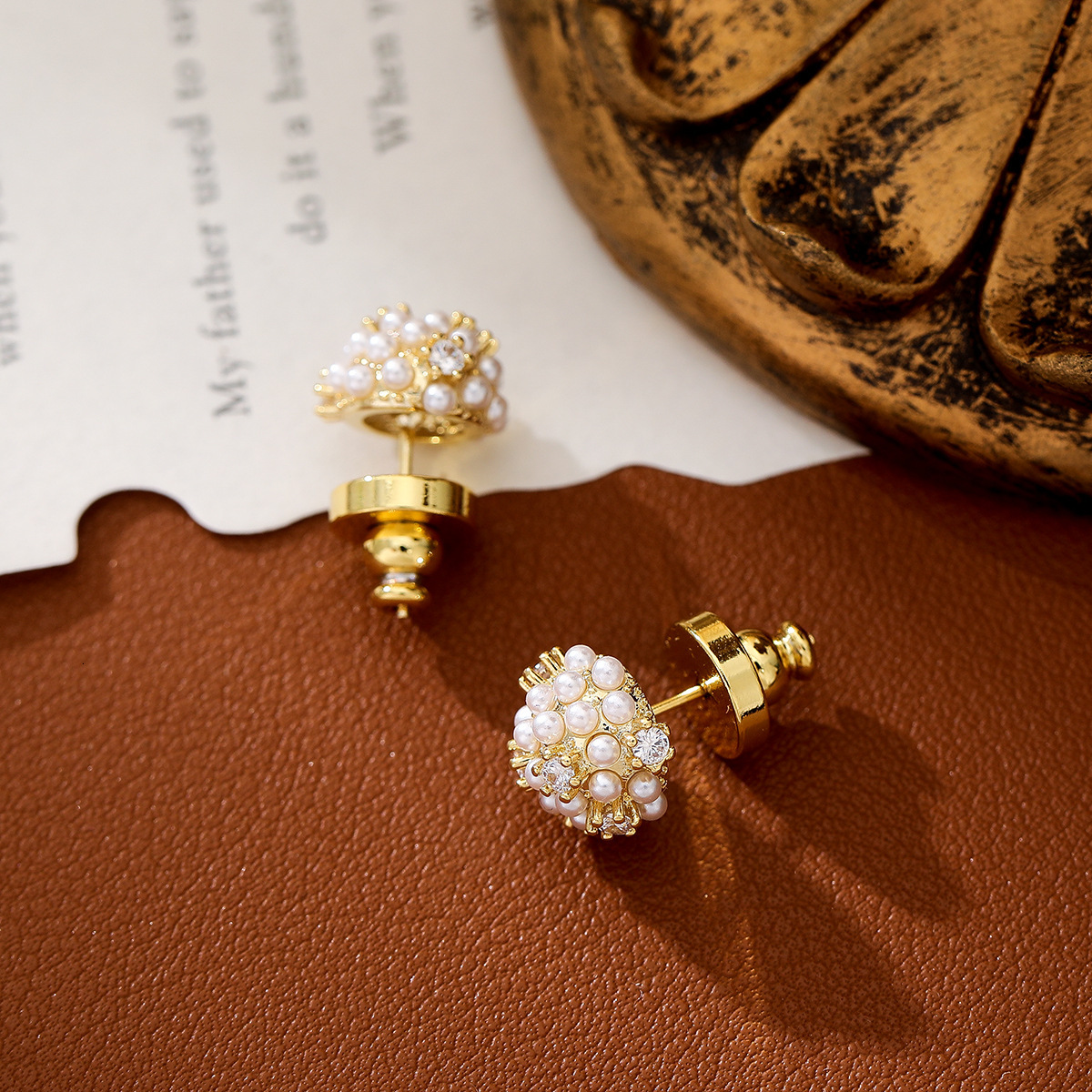 Hot Selling Baroque Style Pearl Earrings Designer Luxury Free Shipping Sweet Girl Temperament Fashionable And Shiny Diamond Earrings Compact Earrings