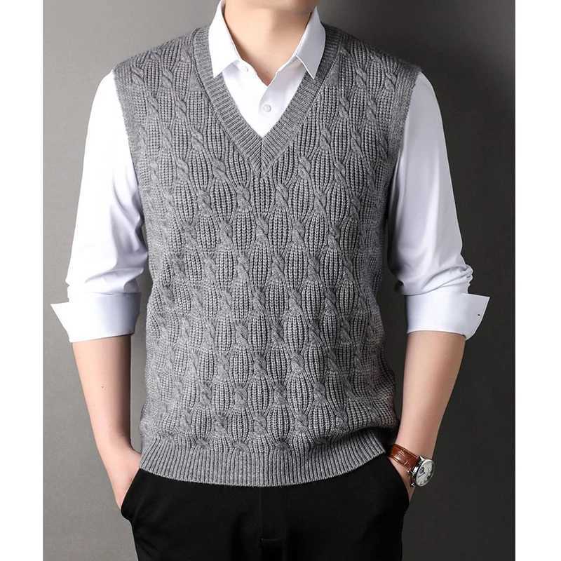 Autumn Winter Men Vintage Business Casual All Match Thick Knitted Sweater Vest Solid V Neck Sleeveless Loose Pullover WaistcoatsXJ250904