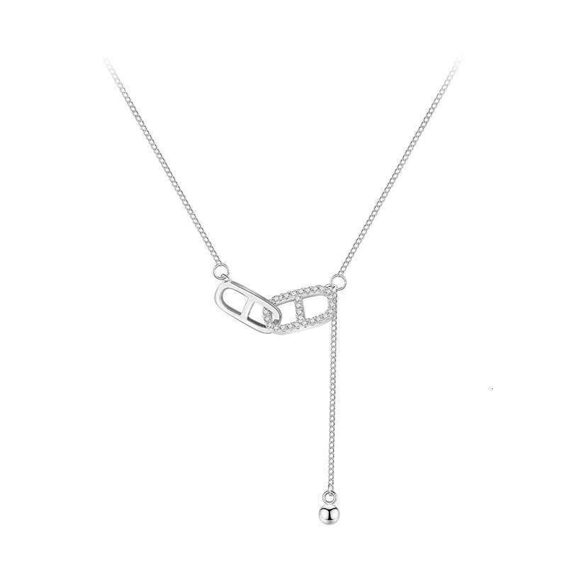 Sier Pig Nose Necklace for Women 2023 New Style Minimalist Long Spliced Ring Buckle Tassel Collarbone Chain