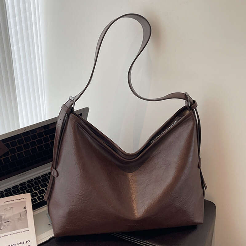 Simple Elegant Niche Casual Single Shoulder 2025 New Women's Korean Version Large Capacity Bucket Bag