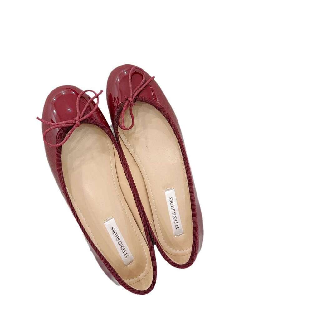 Inner Height Increasing with Bowknot, Round Toe, Shallow Mouth, Soft Patent Leather, Sexy and Elegant Commuting Women's Shoes