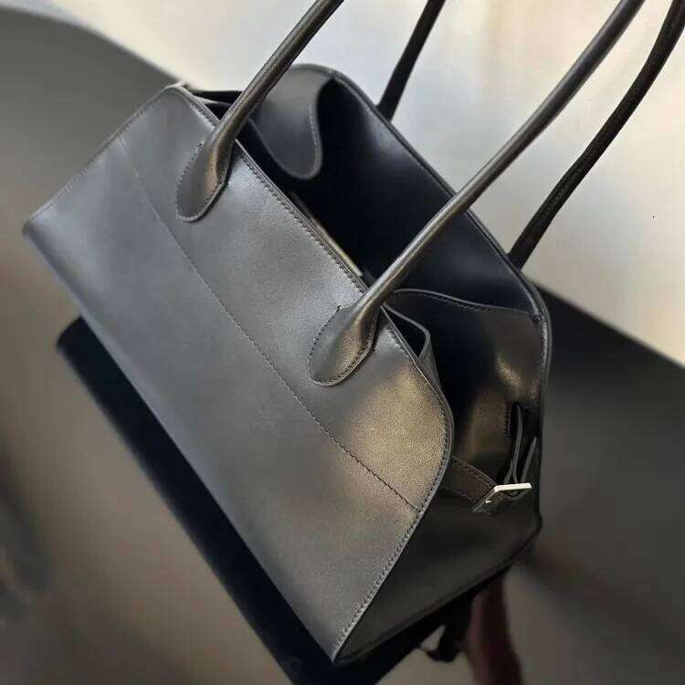 Horizontal Cowhide Commuter Tote Bag Soft Large Capacity Handbag