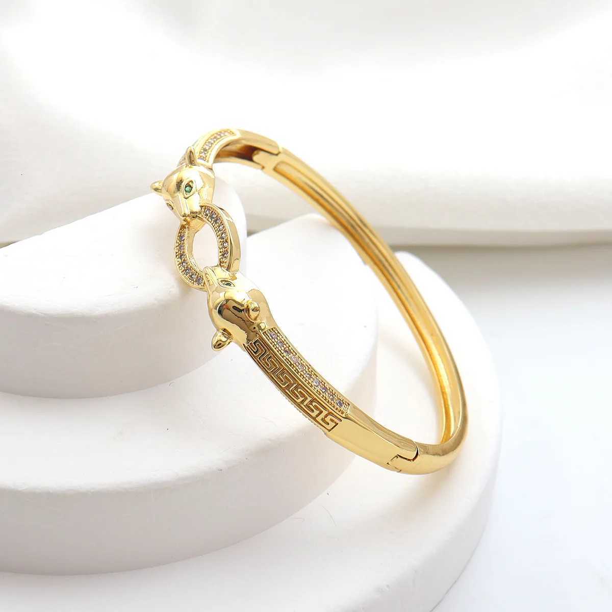 18k Gold Plated Copper with Slightly Inlaid Zircon Doubleed Leopard Clasp Bracelet Hiphop Personality Style Y250904