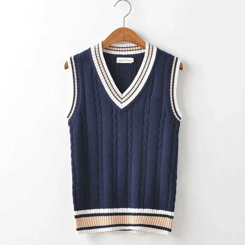Mens Clothing Sleeveless Knit Sweater Male Vest Striped Red Waistcoat Korean Fashion Winter 2024 Autumn Mode Knitwears Trend AXJ250904
