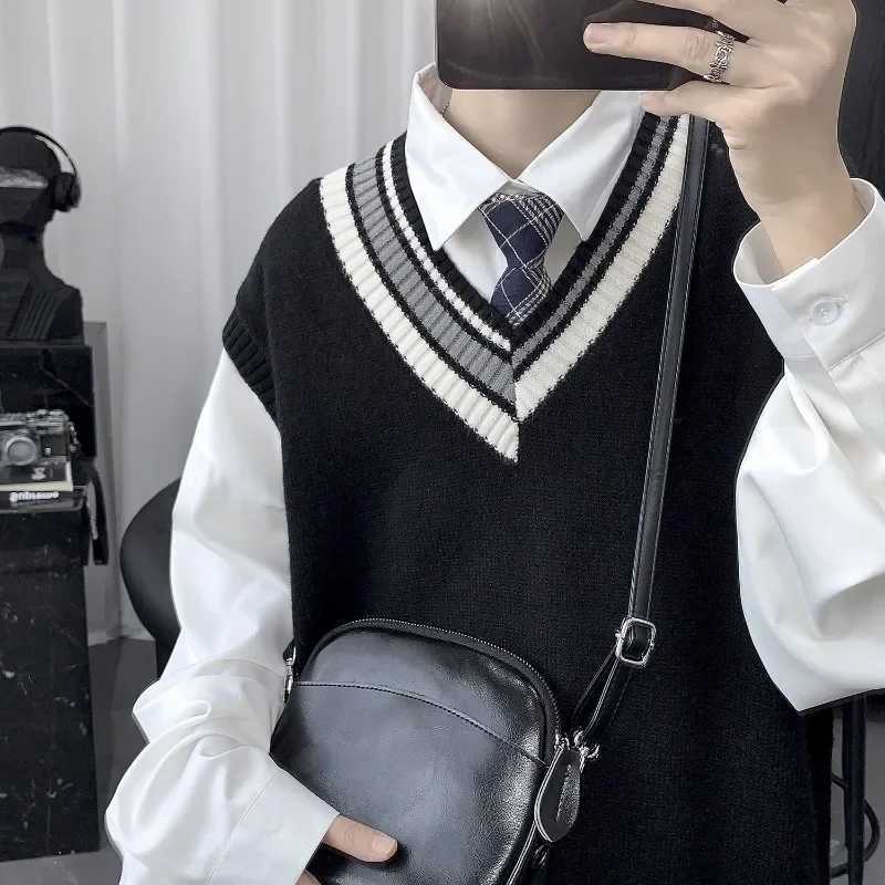 Collegestyle Couples Artistic Knitted Sleeveless Sweater Mens Vest Woolen Vest Mens Autumn and Winter Trendy InnerwearXJ250904