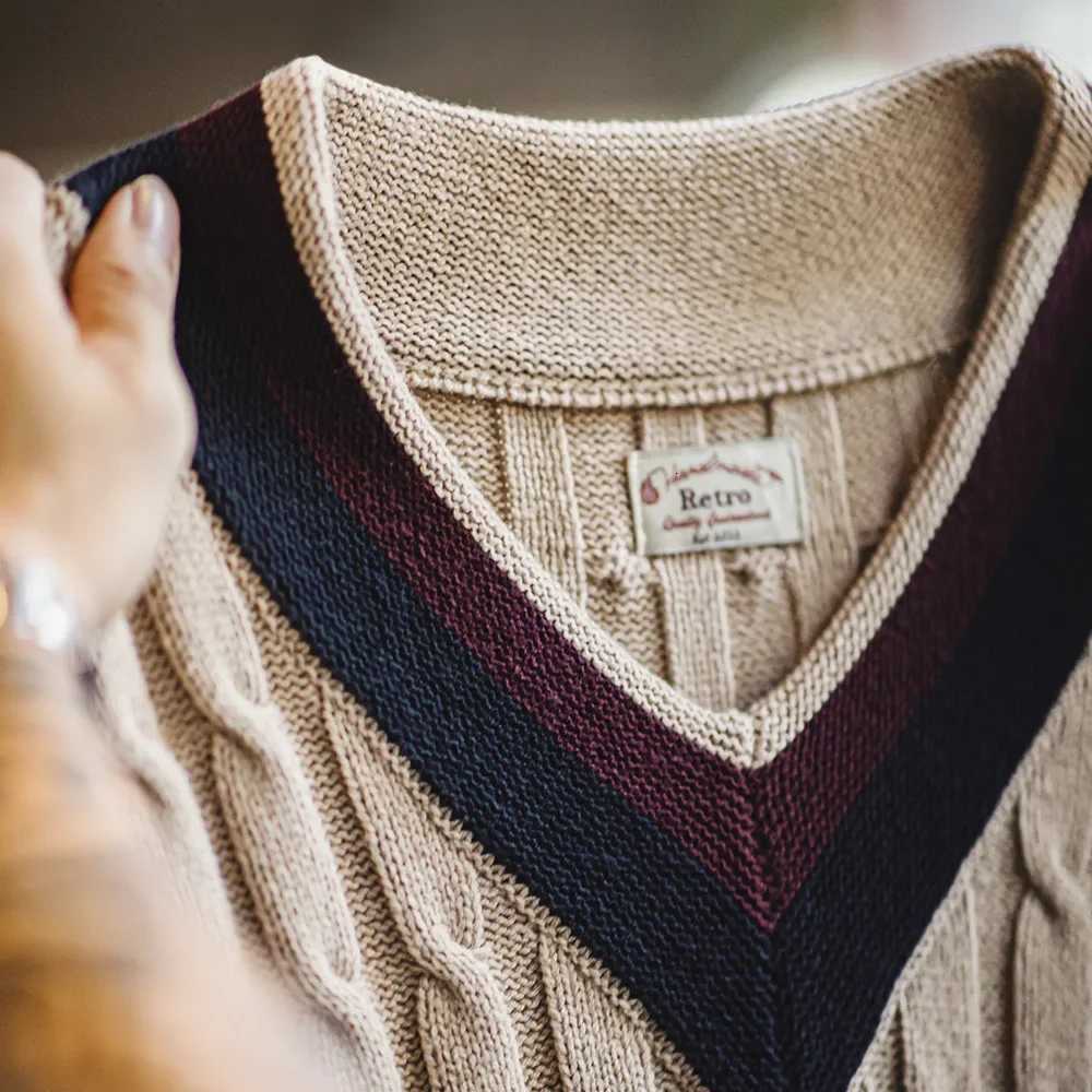 Maden Retro Ivy Knit VNeck Sweaters Vest ColorBlock Sleeveless Classic Versatile Mens Khaki Tops with Preppy Style for AutumnXJ250904