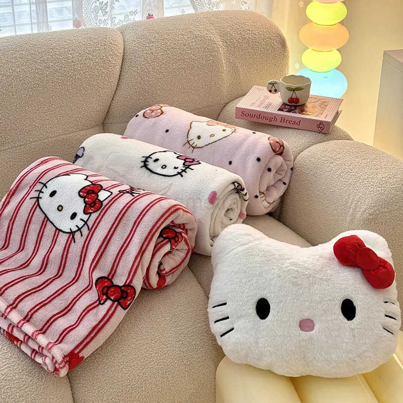 Sanrio Hello Kitty Double Sided Milk Velvet Blanket My Melody Kuromi Cinamonroll Sofa Air Conditioning Blanket Quilt Bed Sheets L250904