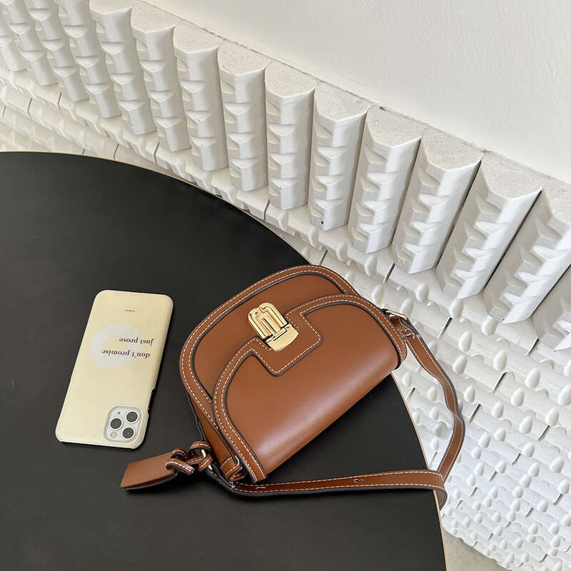 DHEssentials 2025 Autumn New Korean Ins Niche Color Block Saddle Bag Women's Retro Versatile Underarm Small Crossbody Bag PU Brown Black