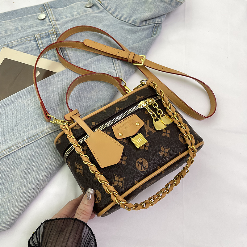 High-end bag for women 2025 new retro handbag printed square box bag shoulder messenger bag stylish cosmetic bag