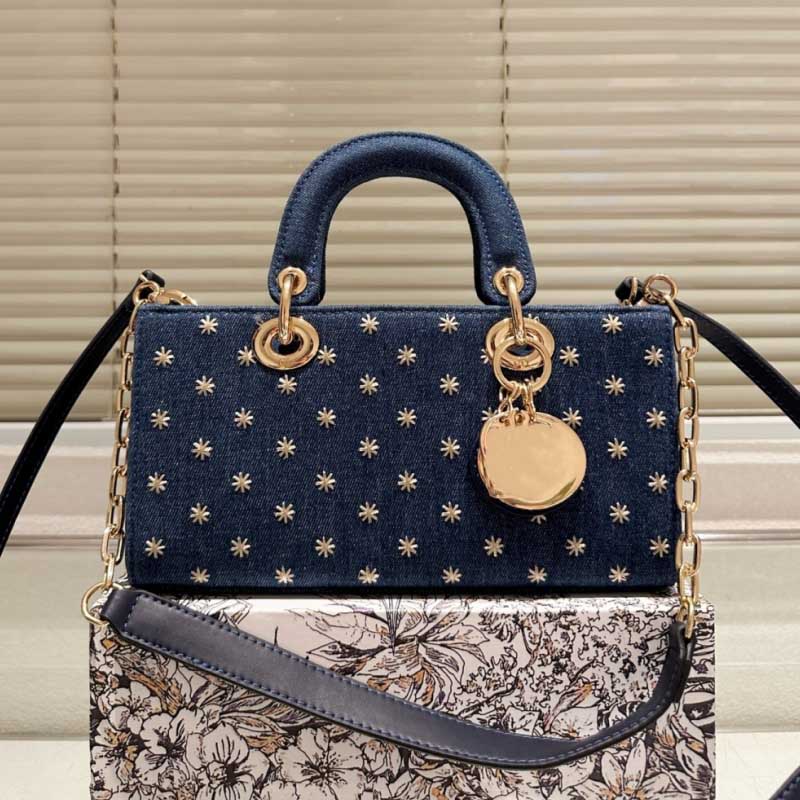 25SS Womens Luxurys Designers CowboDuchess Bag Sheepskin Leather Totes Bag Paintings Handbags Shouder Crossbody Bag Pouch Purse Original Metal 26CM/23CM