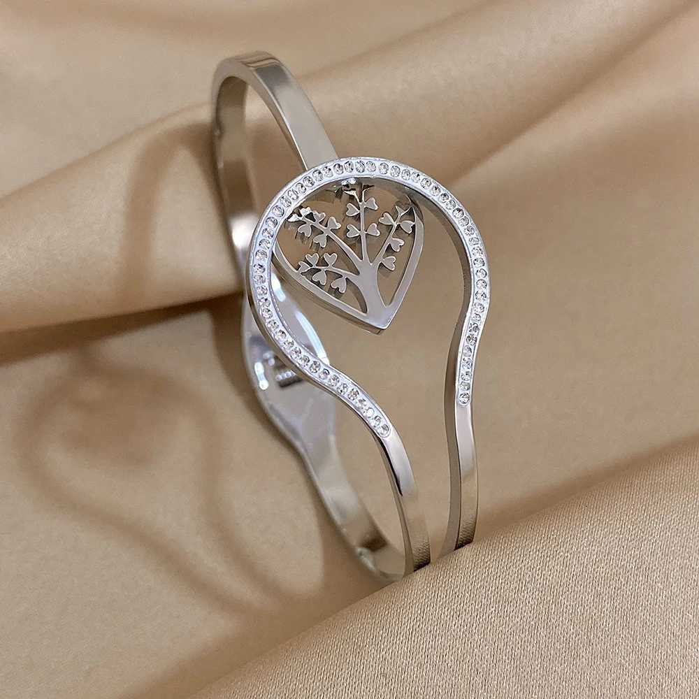 Exquisite Life Of Tree Cuff Bracelet for Women Fashion Gold Plated Stainless Steel Bangle Bracelets Jewelry Gifts Y250904