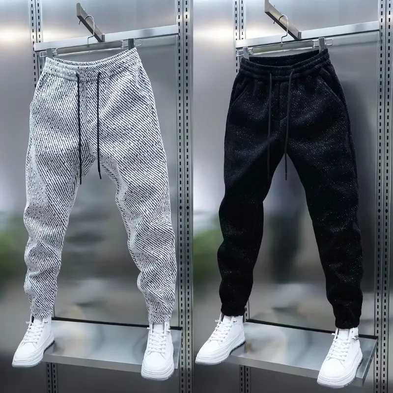 Spring Mens Stripe Joggers American High Street Sports Trousers Cotton 9Minute Sweatpants Fashionable Mens Clothing 2025 NewXJ250904