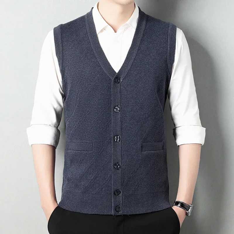 Mens Thickened Casual Sweater Tank Top Autumn and Winter Warm Mens Cardigan Tank TopXJ250904