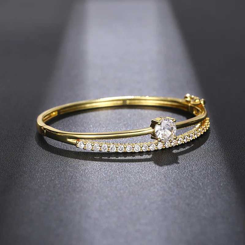 2025 New Personalized Luxury Jewelry for Attending Banquets Inlaid with Zircon Fashionable and Elegant Bracelets W250904