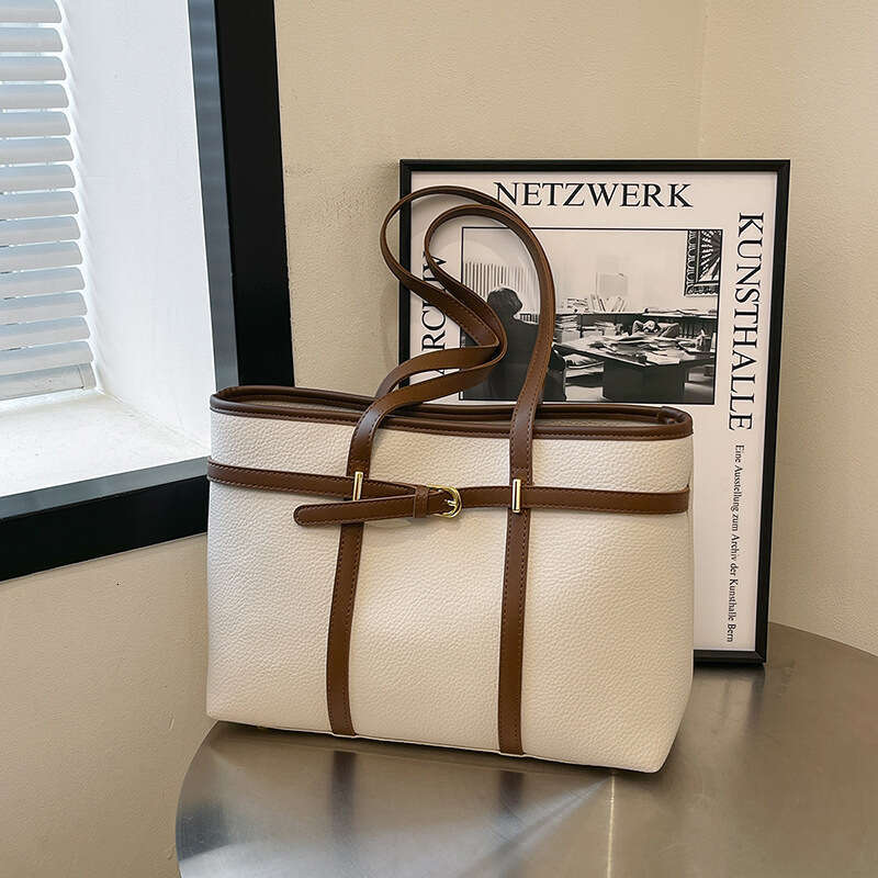 2025 New Korean Version Large Capacity for Women Versatile Commuter Tote Handbag Shoulder Bag