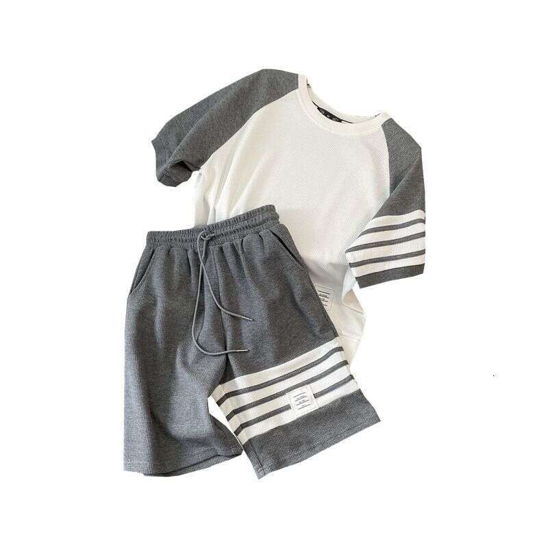 Women's Contrasting Striped Round Neck Temperament Mid-Pants Casual Sports Suit For Women Two-Piece Set