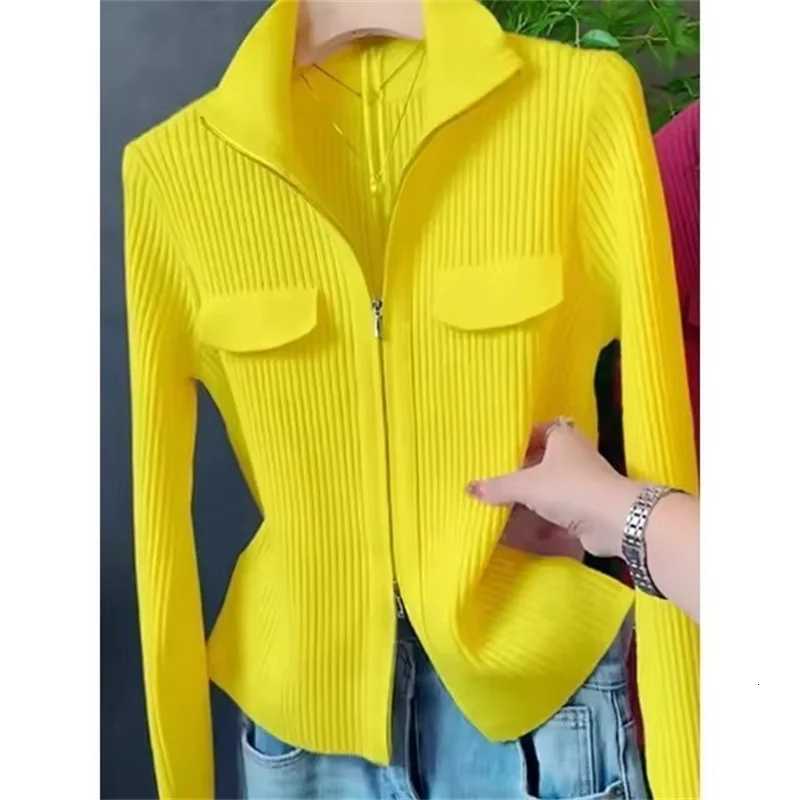 Fashion Zipper Short Knitted Cardigan Sweater 2025 Spring Autumn New Korean Solid TurnDown Long Sleeves Knit Coat Female Tops M250904