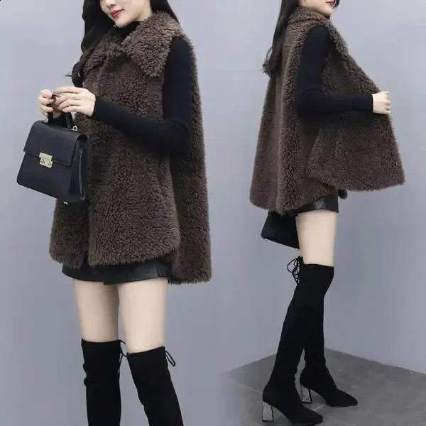 Womens Loose Casual Collar Fashion Patchwork Leather And Fur Integrated Vest Coat Of The Season Winter Style Korea 250823
