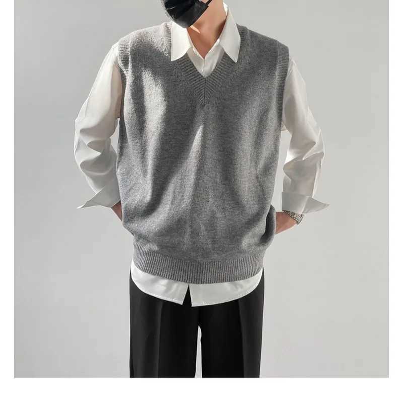 Spring Autumn Winter Koreanstyle Loose Base Knitted Sweater Sleeveless Vest Mens Inner Layer Top Pullover Vneck Sweater VestXJ250904