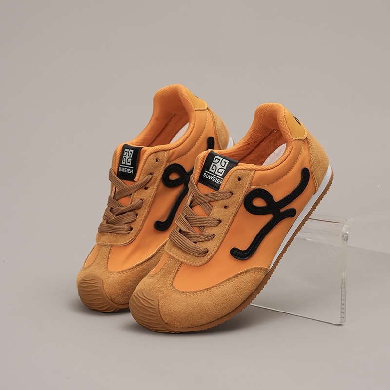 2025 New Breathable Sneakers Designer Thin Bottom Wear resistant Casual Fashion Sneakers