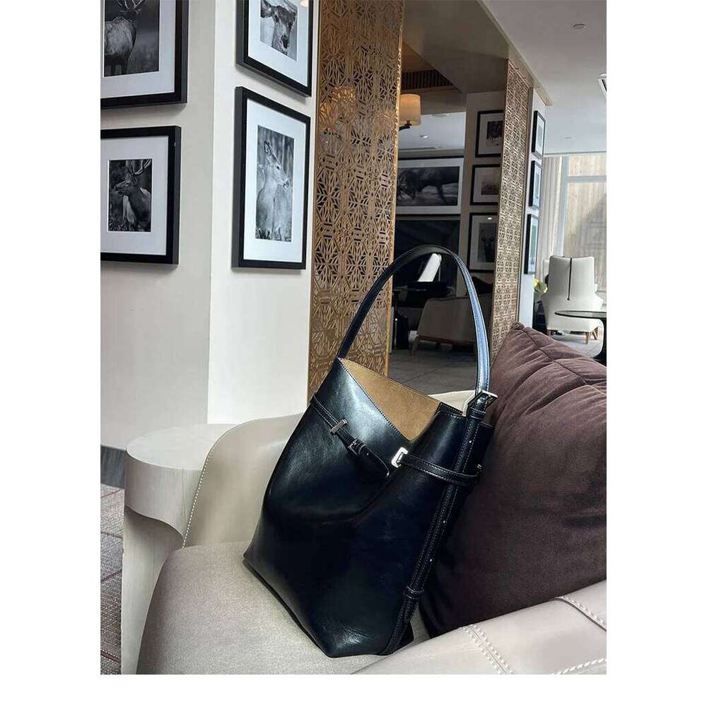 New Ladies Handbag Tote Soft Simple Women Bucket Fashionable Lady Shoulder Thick Leather Bag 2024