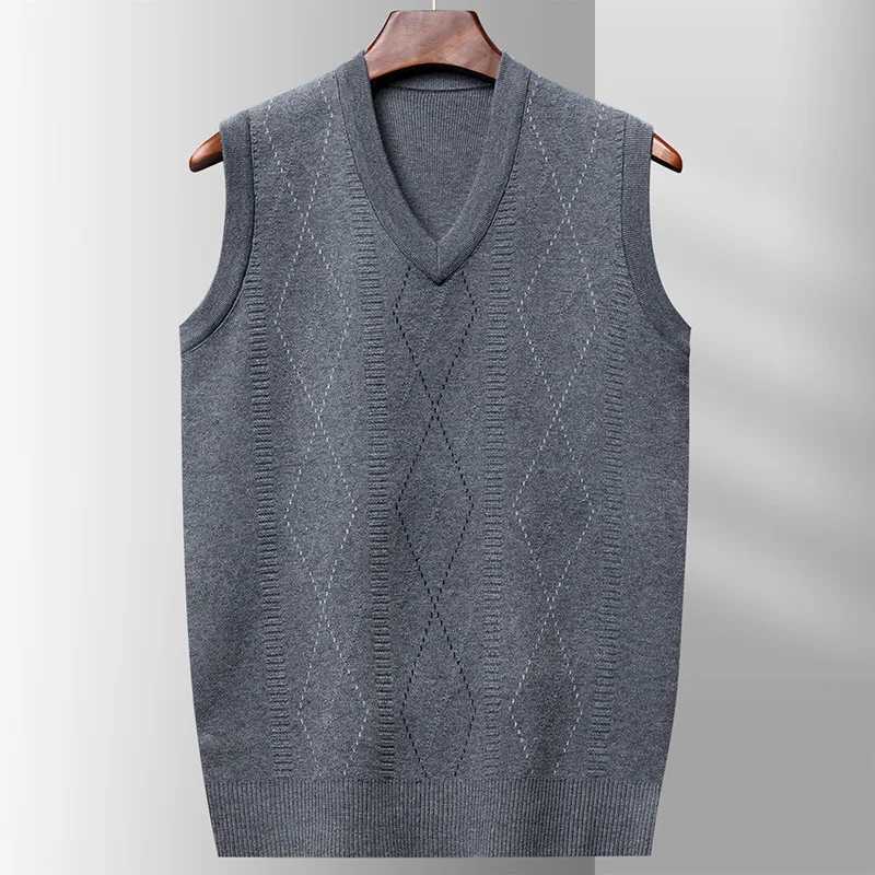 BROWON Sweater for Men Clothes Fashion Autumn and Winter Daily Casual Vest Pullover VNeck Collar Sleeveless Knitted Sweater MenXJ250904